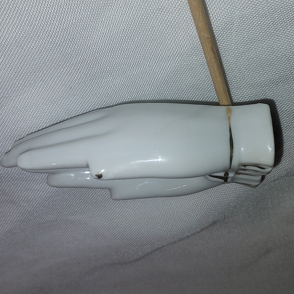 Vintage 1950/60s Small Porcelain Hand FINAL - Picture 4 of 9